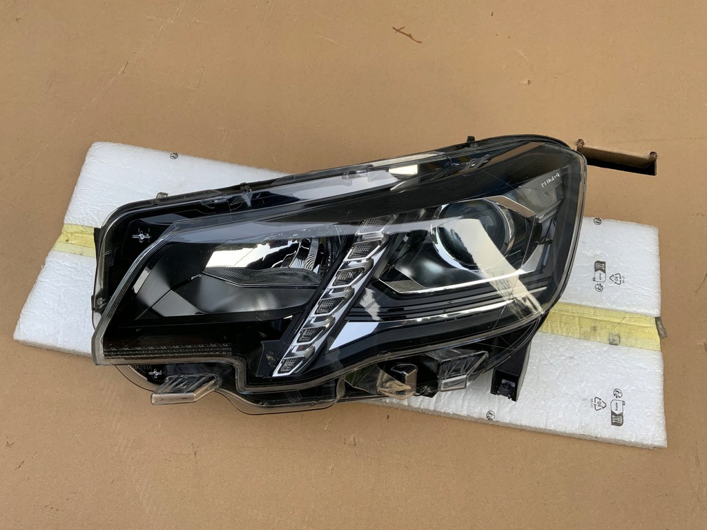 фото №1, Лампа передняя левая led peugeot rifter partner iv оригинал 18r.-