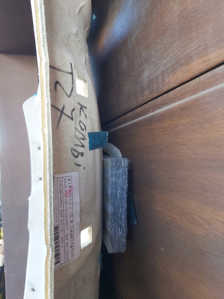 фото №6, Toyota avensis t27 потолок kombi потолочная панель