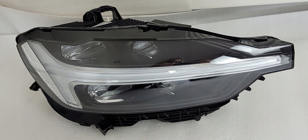 фото №4, Лампа правая перед full led volvo xc60 ii lift 2022-