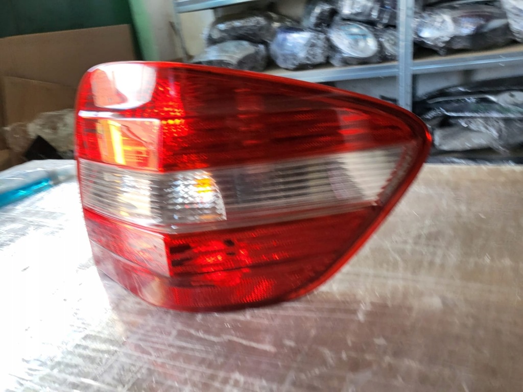 фото №8, Mercedes ml164 164 05-09 лампы задние оригинальные