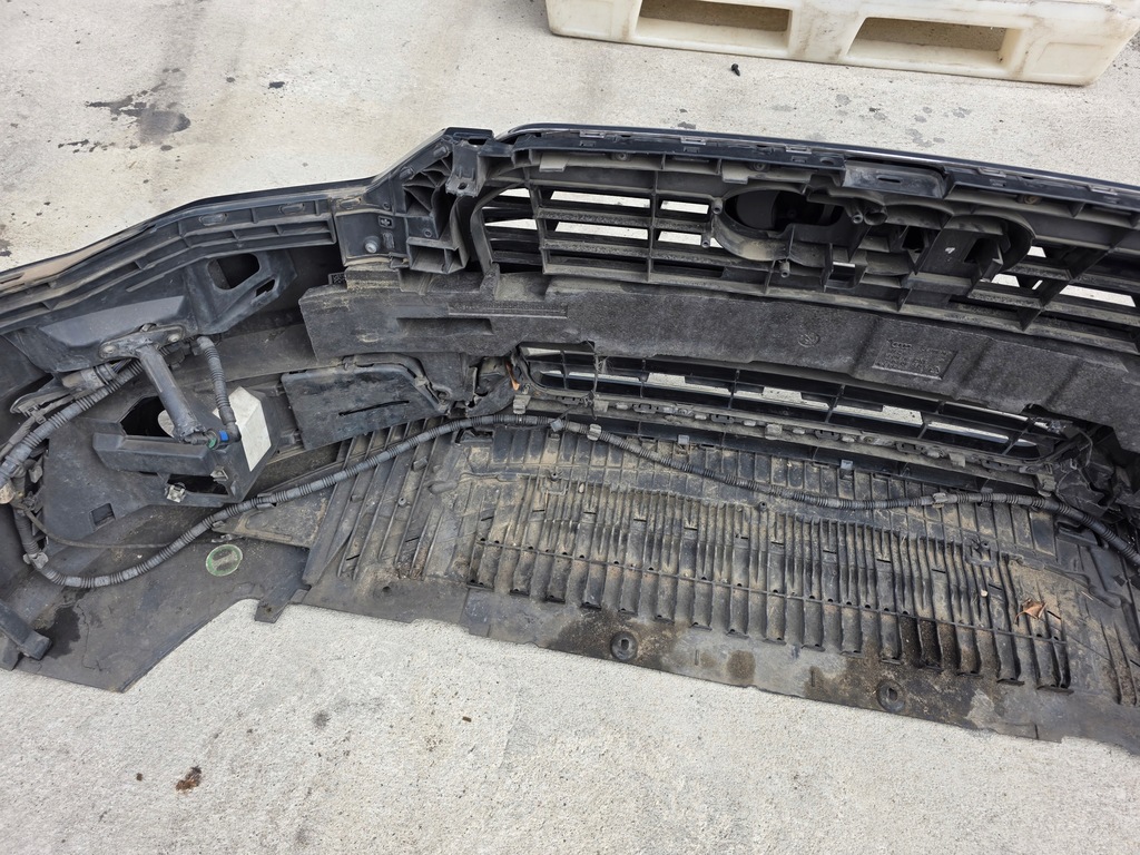 фото №12, Бампер перед kompletny audi a6 c7 lift s line омыватель 6 x pdc lz7s !!!