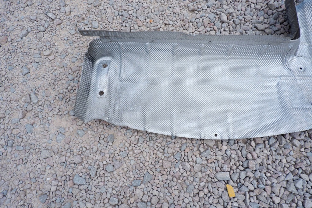 Bmw m3 e46 защита тепловая 2494848 в Украине