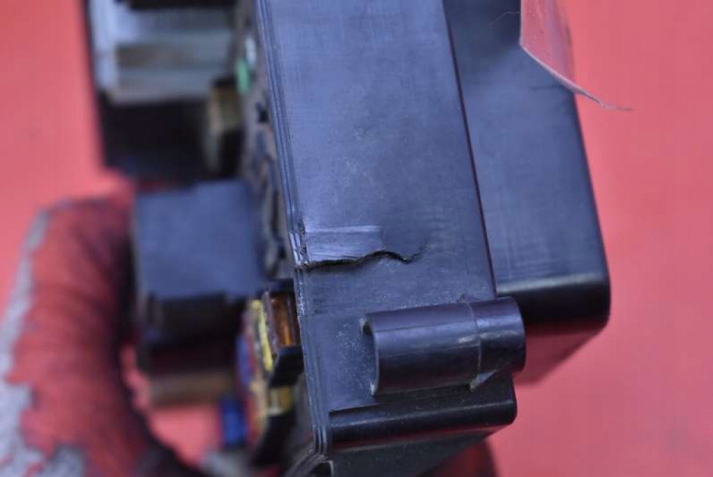 фото №13, Коробка запобіжників 13191126fc opel astra iii h 1.4 16v 90km 04-07 + pin