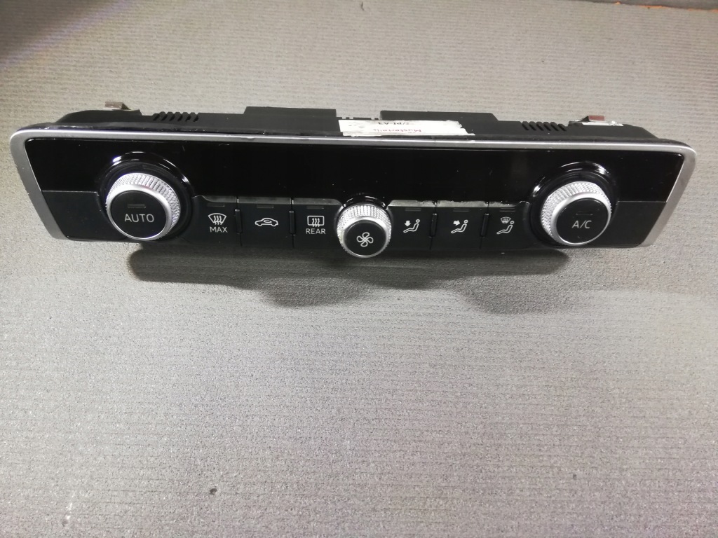 фото №1, 8v0820043bb панель кондиционера audi