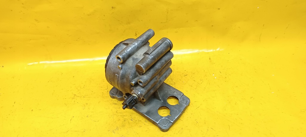 фото №12, Корпус фильтра масла transit 2,0tddi 1c1q6b624af