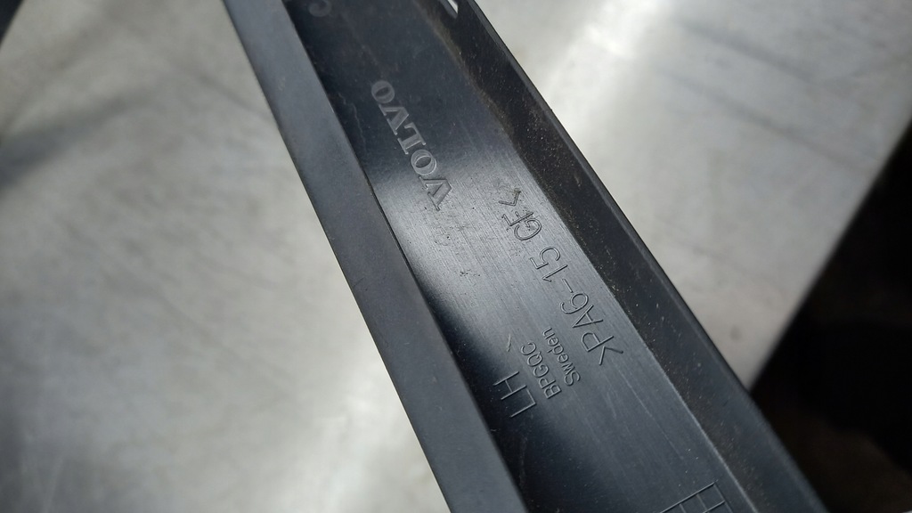 фото №6, Молдинг двері рамка двері лівий задня volvo xc70 ii v70 iii