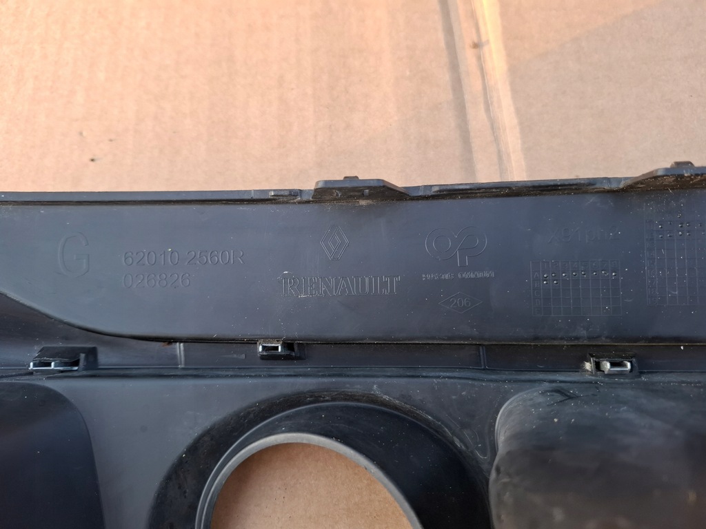 фото №8, Решётка бампера renault laguna iii lift оригинал