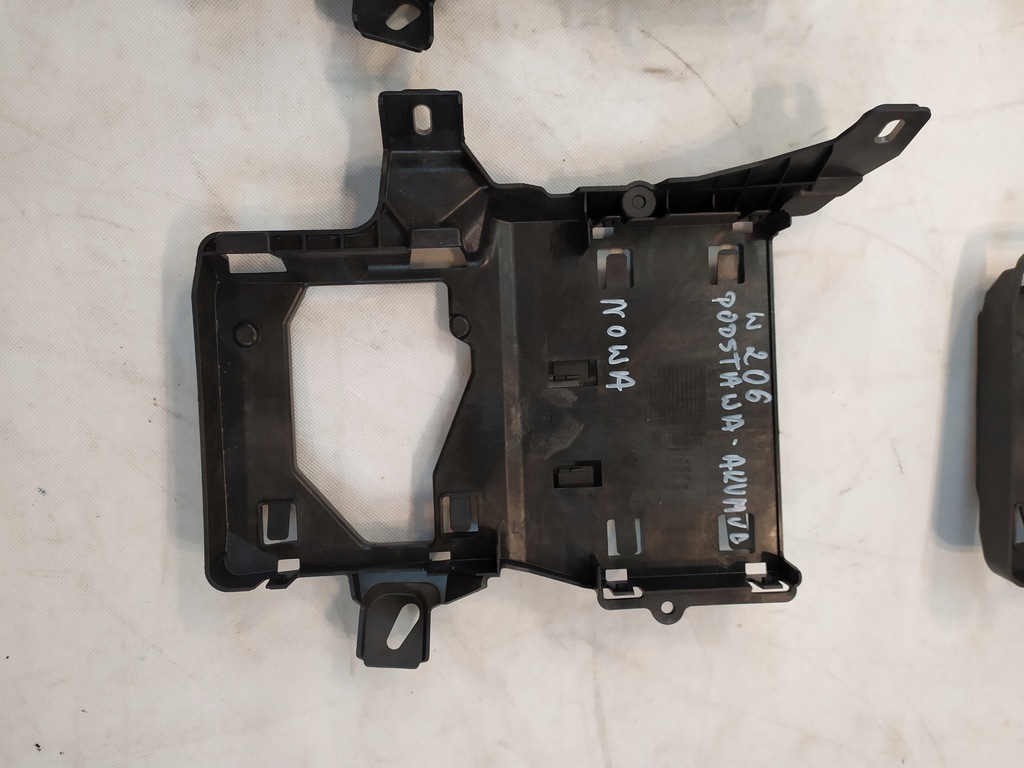 фото №1, Основание аккумулятор mercedes w206 2022r