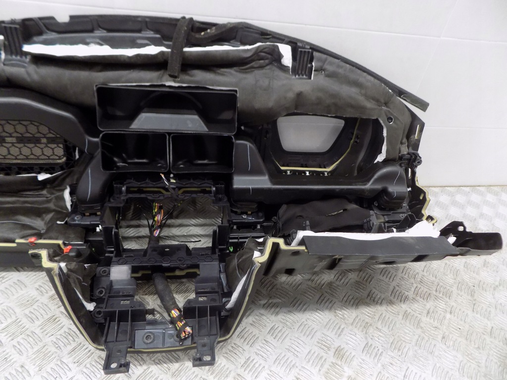 фото №10, Mini f54 clubman приборная панель консоль оригинал head up