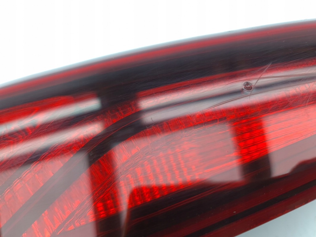 фото №14, Hyundai kona i 2020 левая сторона лампы задние