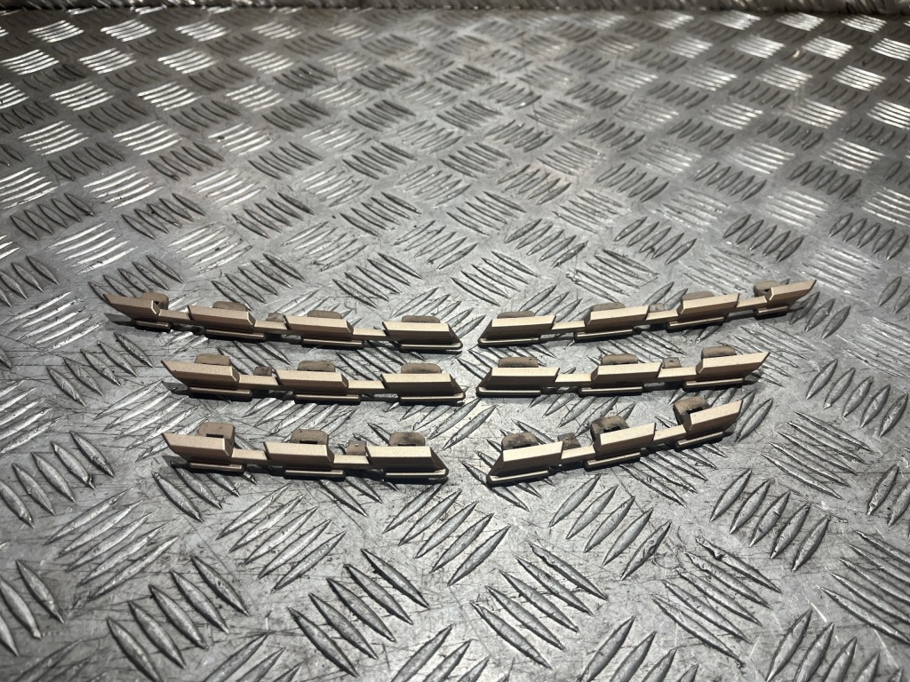 Купить Накладки решетка решётка перед renault clio v 19-