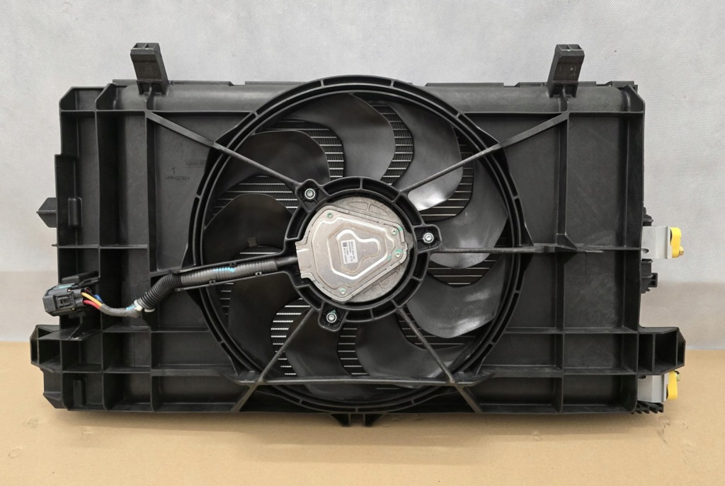 Купить Комплект радиатор tesla 3 17- 107708200c