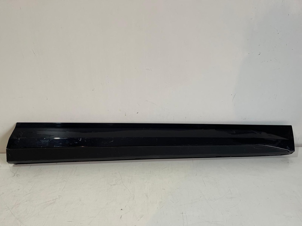 фото №11, Skoda enyaq молдинг дверь передних правый перед 5la854940a