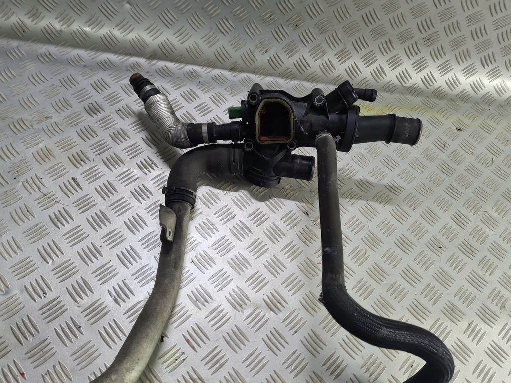 фото №5, Корпус термостата термостат kuga mk1 2.0 tdci