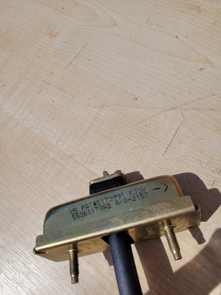 фото №7, Jeep cherokee kj 99-04r обмежувач кришки багажника