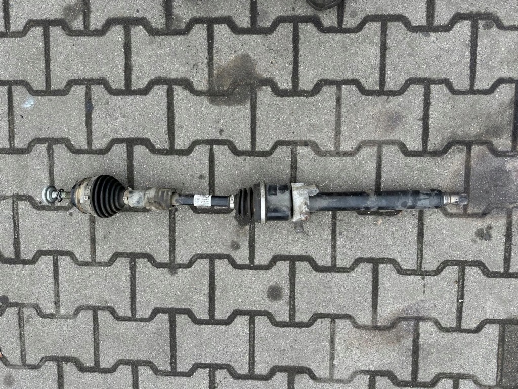 Купити Bmw x1 f48 f49 2020 привідний вал права 1,5