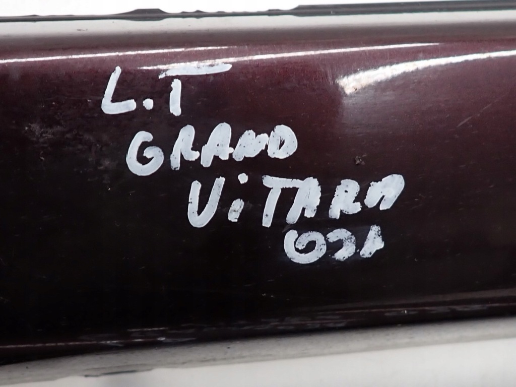 Молдинг поріг поріг ліва suzuki grand vitara 77660-52d00 77670-52d00 Оригінал