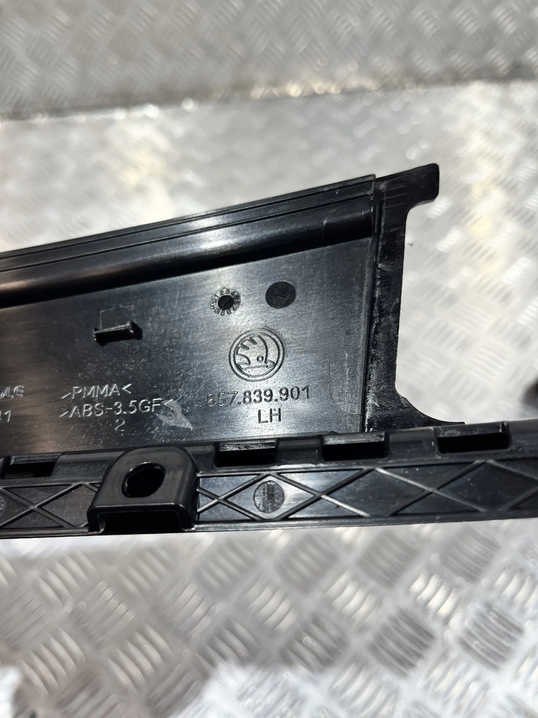 фото №1, Молдинг двері задня ліва skoda scala 19- 657839901