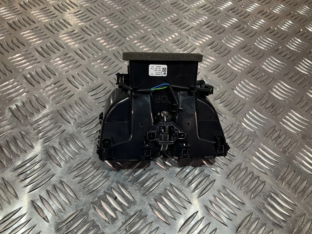 фото №1, Решётка обдув туннель bmw 4 g22 6836650