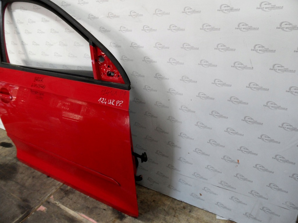 фото №3, Skoda rapid spaceback двері правий перед