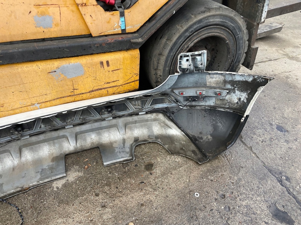 фото №12, Skoda yeti lift бампер задня задній 4pdc колір білий kompletny