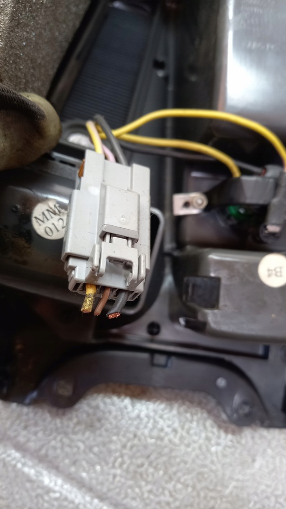 фото №7, Подлокотник volvo s40