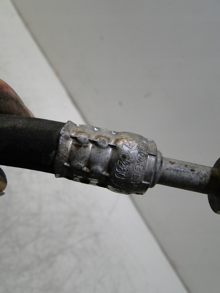 фото №7, Audi a2 1,4b 16v трубка шланг кондиционер кондиционера 8z1260713