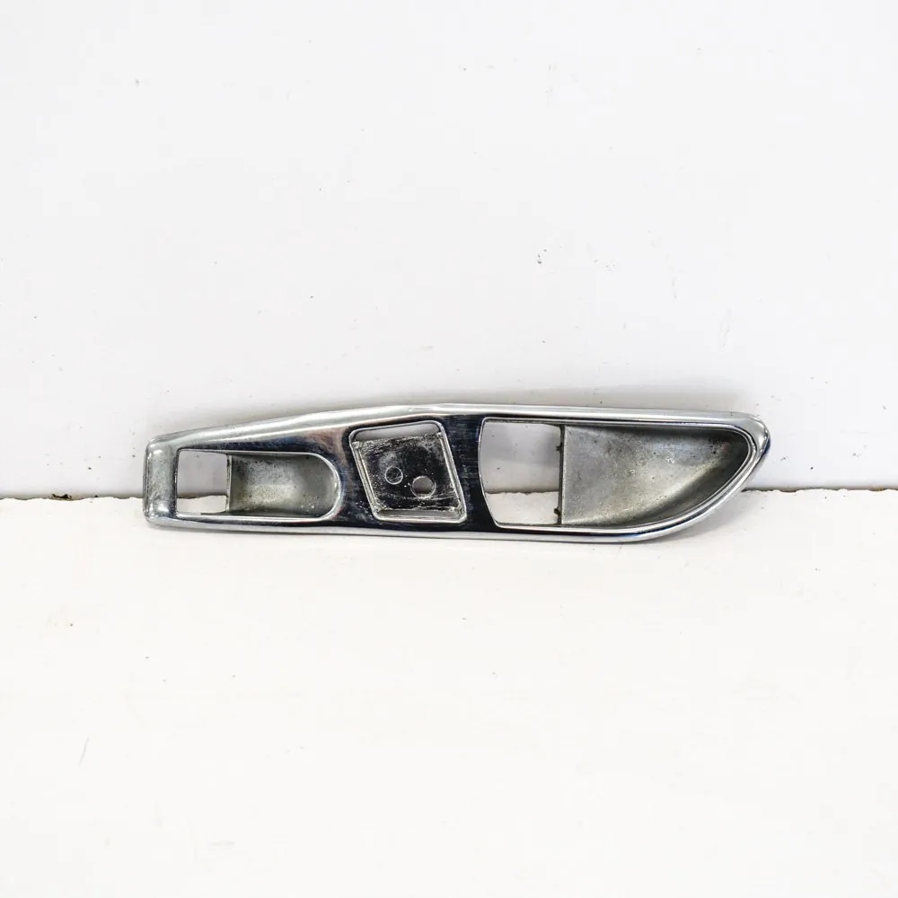 Купити Рамка ручка передніх правих двері mercedes-benz sl r107 a1077660611