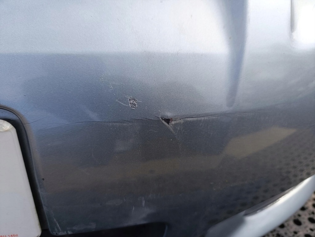 Toyota corolla verso 2 рестайлінг  бампер перед протитуманна фара pdc 1f8 Зі Шроту