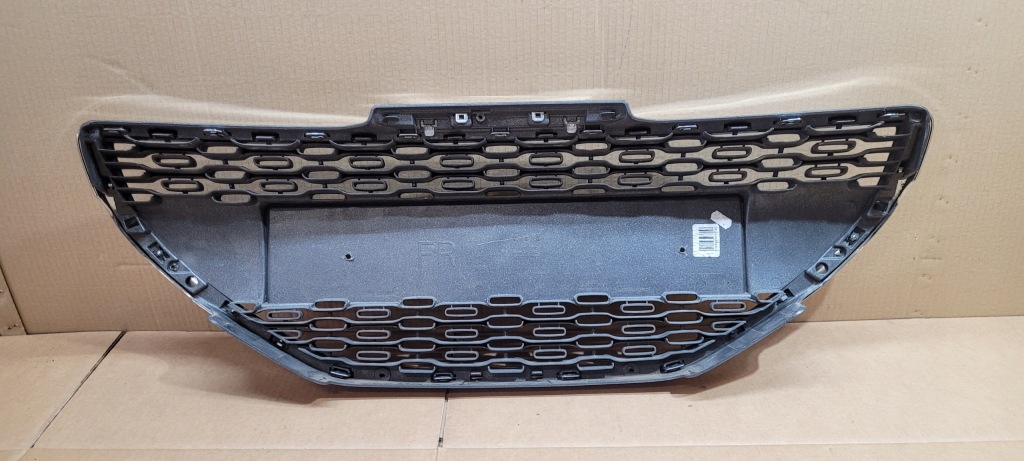 фото №6, Решётка радиатора бампера решётка радиатора peugeot 208 i хром 9672794377 9676232977 доставка