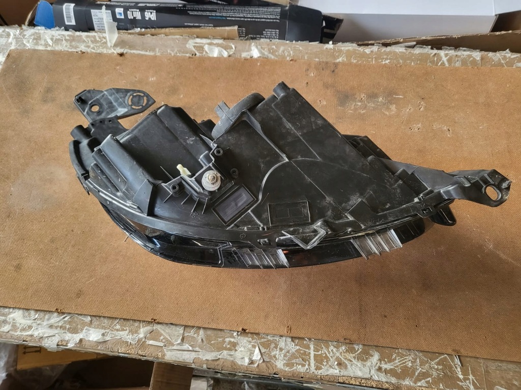 фото №7, Peugeot 208 ii 19- лампа левая оригинальная