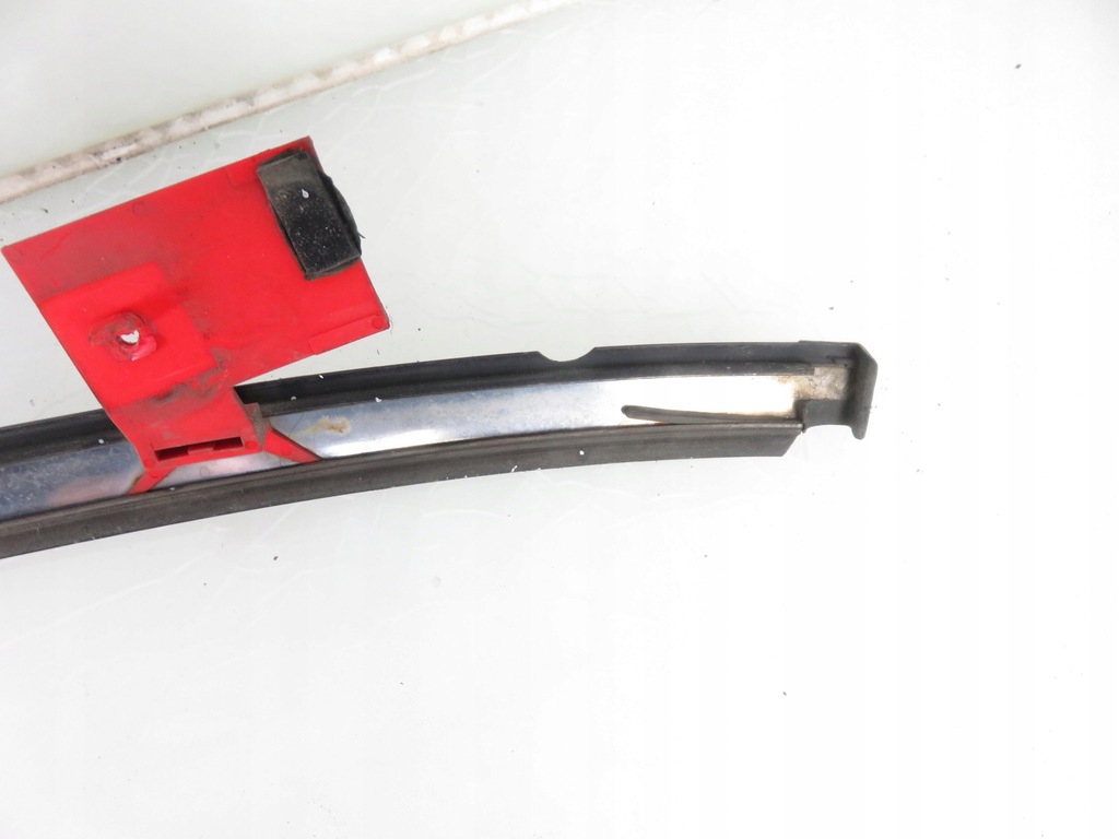 фото №8, Молдинг крышки toyota land cruiser 90