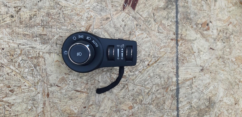 фото №1, Панель света chrysler pacifica 16-25r