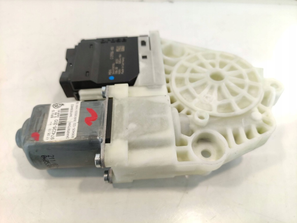 фото №6, Vw passat b7 моторчик стекло дверь правый задняя 3aa959704a