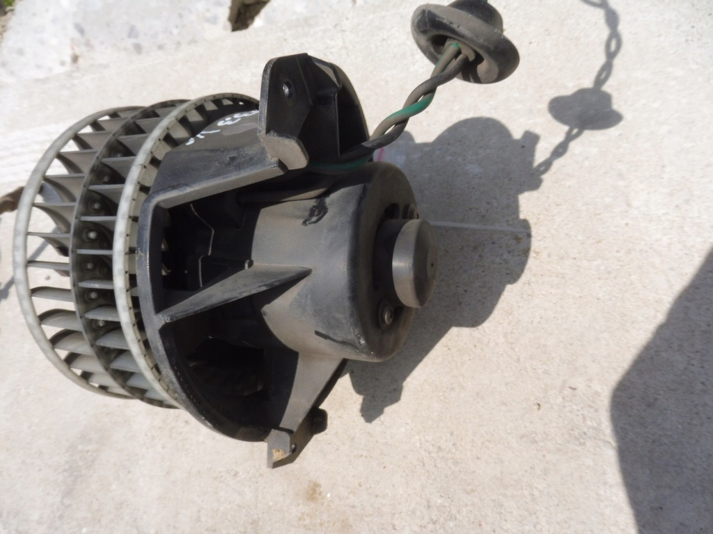 фото №3, Dodge caravan rg 3.3 v6 повітродувка