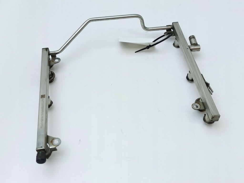 Купити Шланг упорскування mercedes-benz r w251 a2720700995