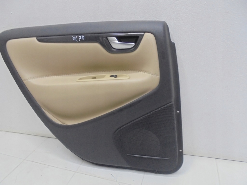 фото №3, Volvo xc70 оббивка двері лівий задня lift 02-07r