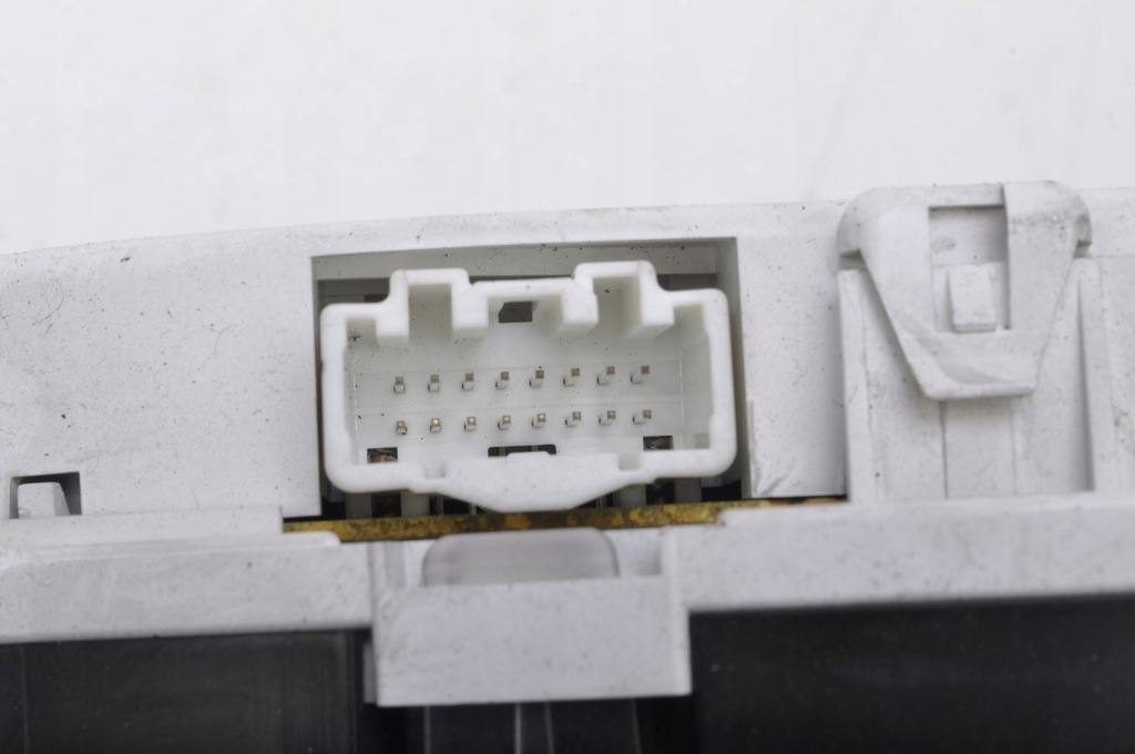 фото №10, Лічильник прилади mazda оригінальний номер dd1455430