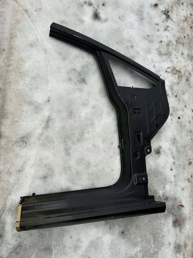 фото №1, Блок двигуна поріг правий vw golf sportsvan