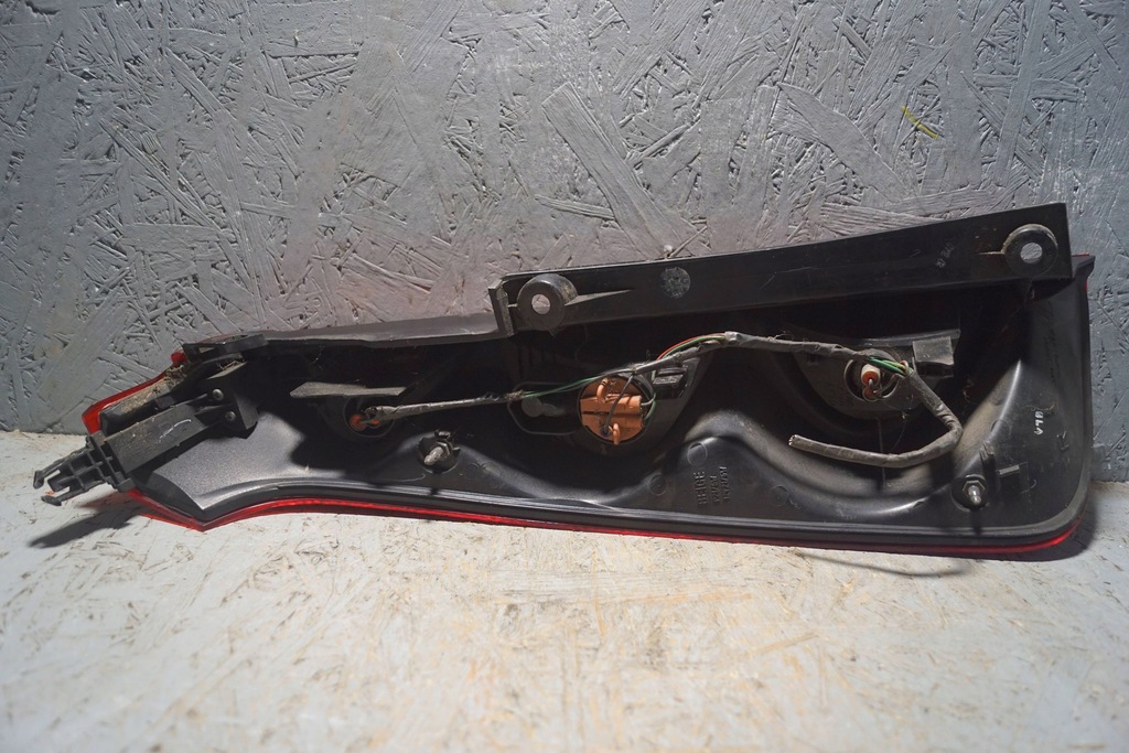 фото №13, Nissan note e11 lift лампа правый задняя s1819 uk