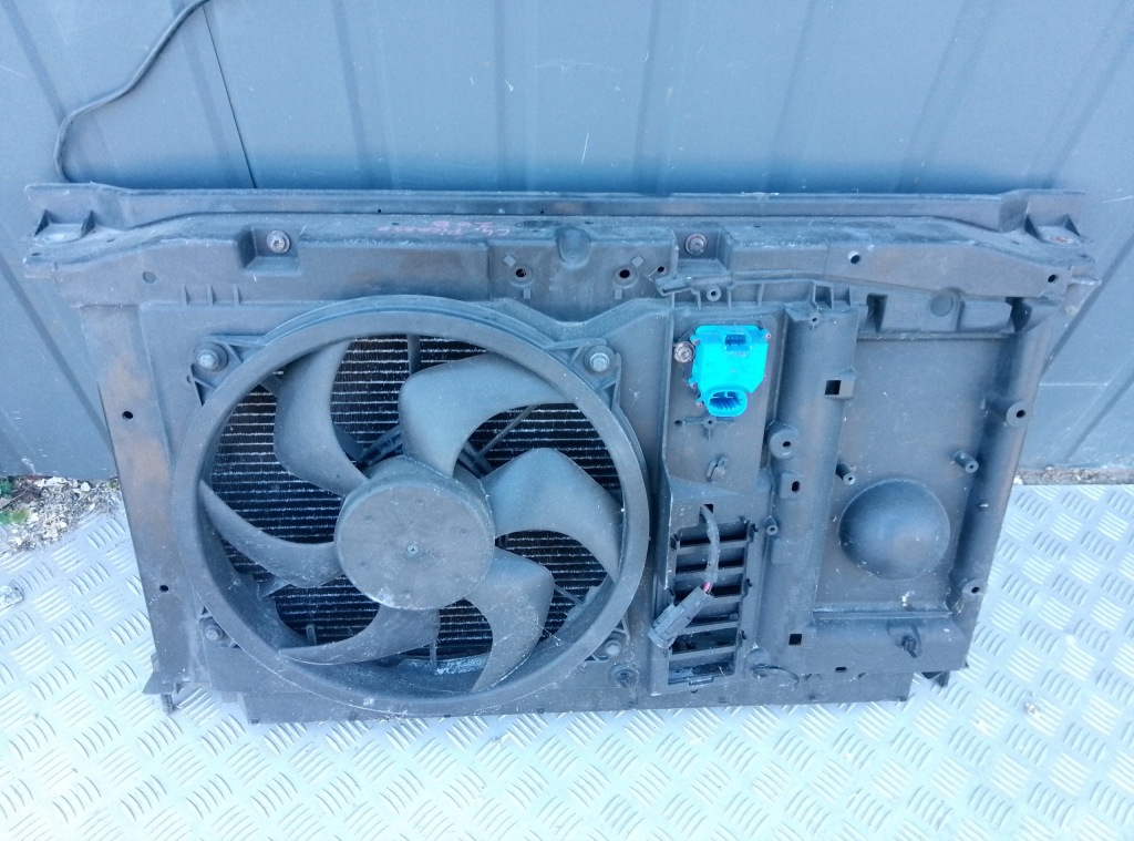 фото №1, Радиатор вентилятор комплект pas citroen c4 grand picasso 1,8 2,0 16v