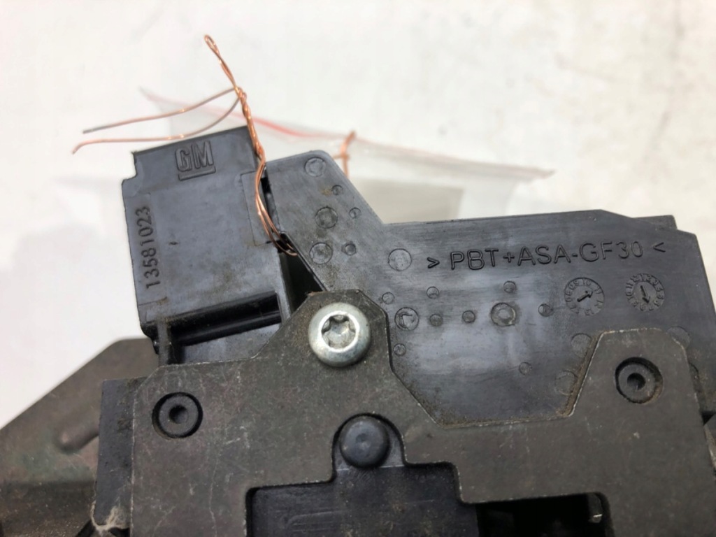 фото №5, Замок крышки задний chevrolet cruze hb 5d 2.0cdi