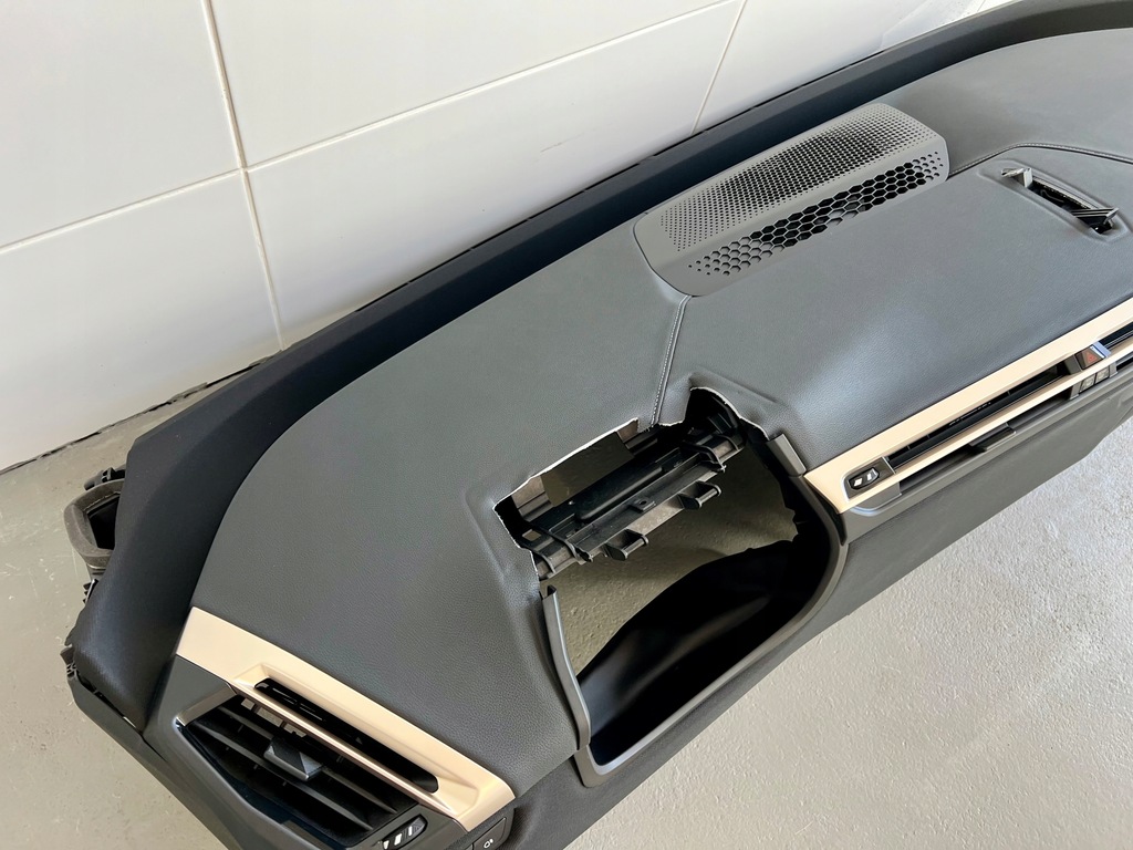 фото №7, Bmw ix i20 панель приладів консоль приладова панель приладів оригінал bmw jak nowa