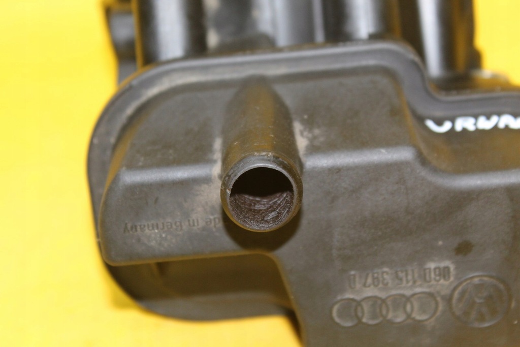 фото №6, Корпус фильтра масла 06d115397d passat b6 2.0fsi