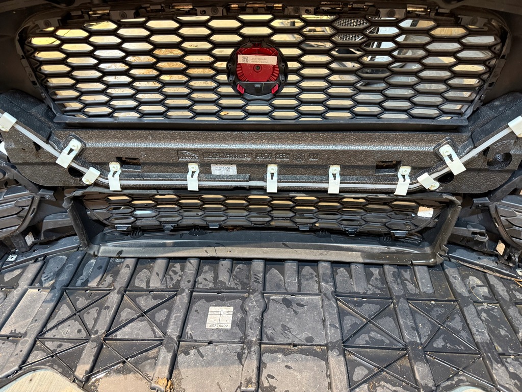 фото №6, Бампер перед jaguar xe lift x760