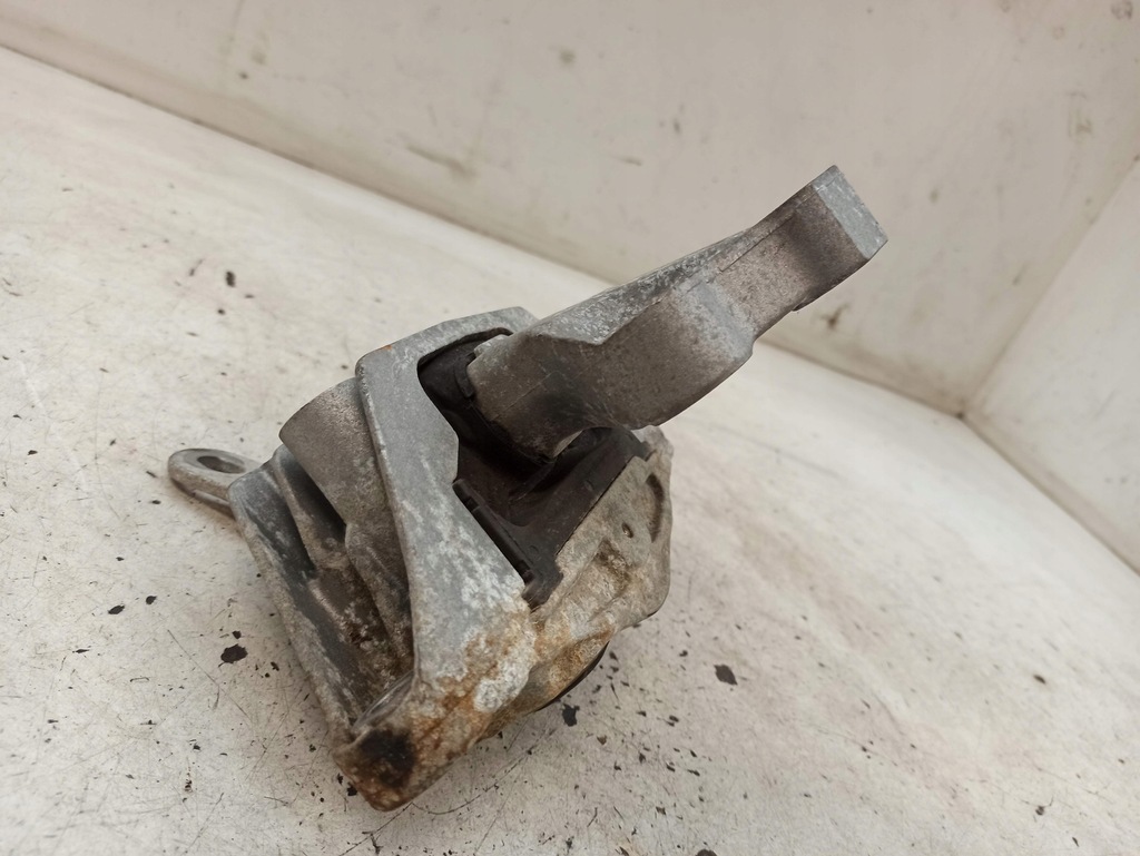 фото №9, Opel astra j 1.4t кронштейн подушка двигателя 13248549