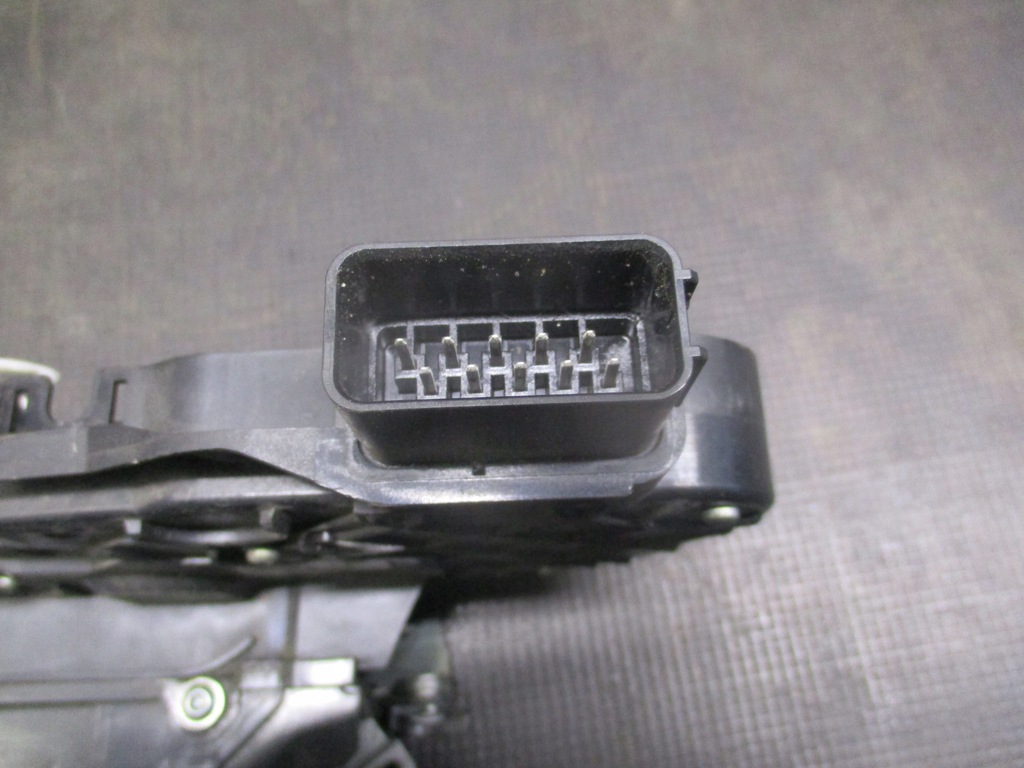 фото №6, Замок правий перед 30753664 volvo v50 i 07-12r.