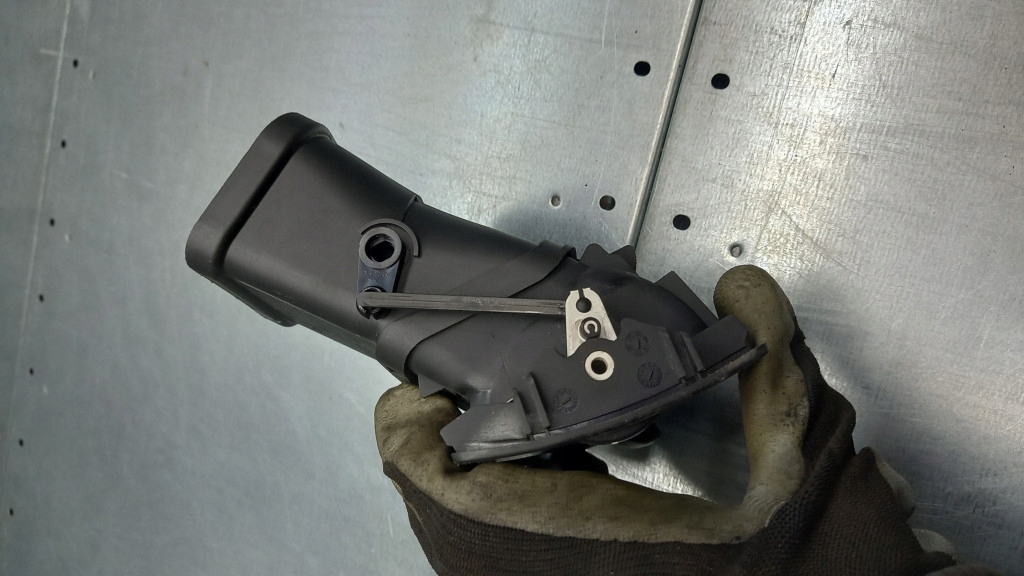 фото №5, Решітка обдув ліва volvo s40 v50 30715098