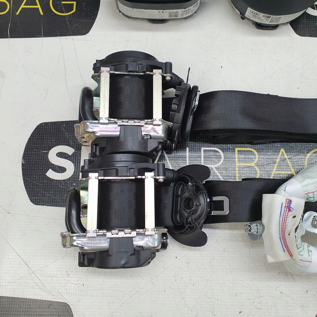 фото №9, A5 8w приборная панель консоль подушки безопасности ремни подушка безопасности шторки безопасности