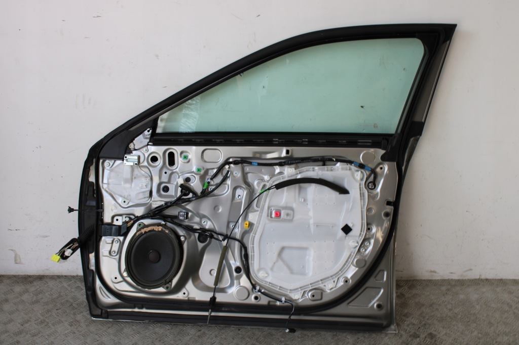 Дверь коплектная  правая  перед правое lexus es 300h es300h vii 7 f-sport 2018- Киев